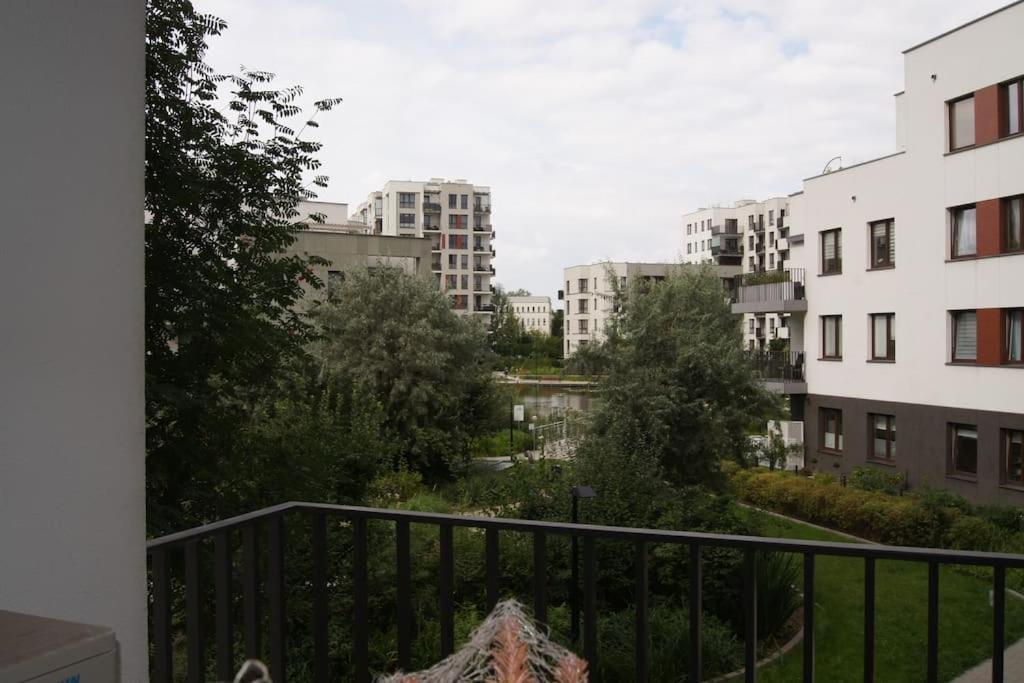Апартаменты Cichy, Nowoczesny, Komfortowy Przy Galerii Mokotow Варшава Экстерьер фото