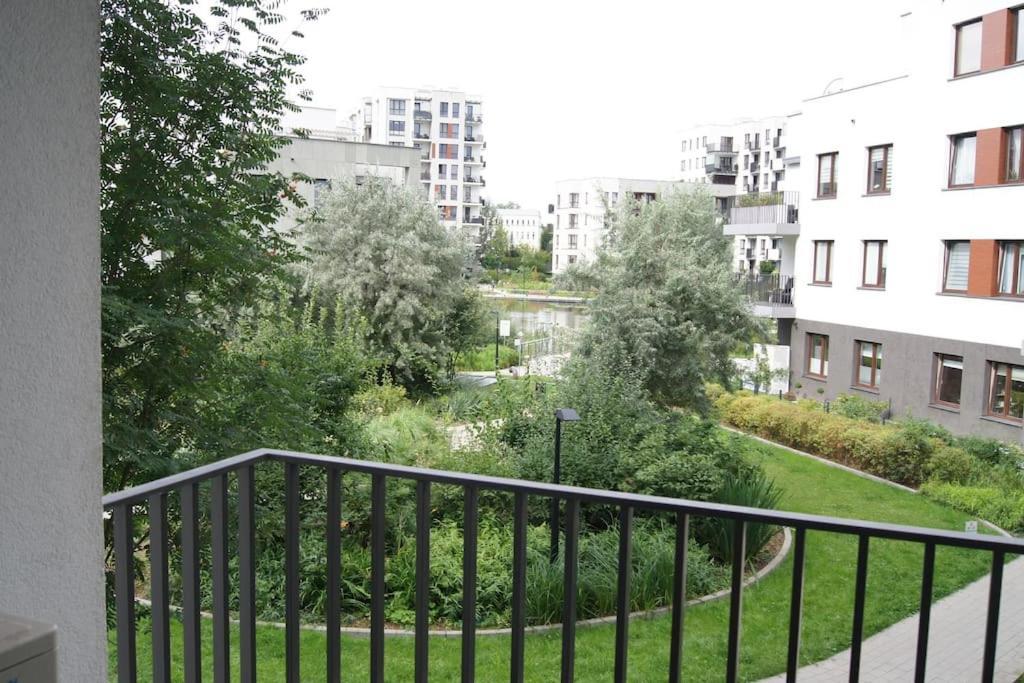 Апартаменты Cichy, Nowoczesny, Komfortowy Przy Galerii Mokotow Варшава Экстерьер фото